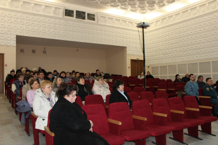 Встреча Василия Басова с жителями Яблоново-Гайского муниципального образования.